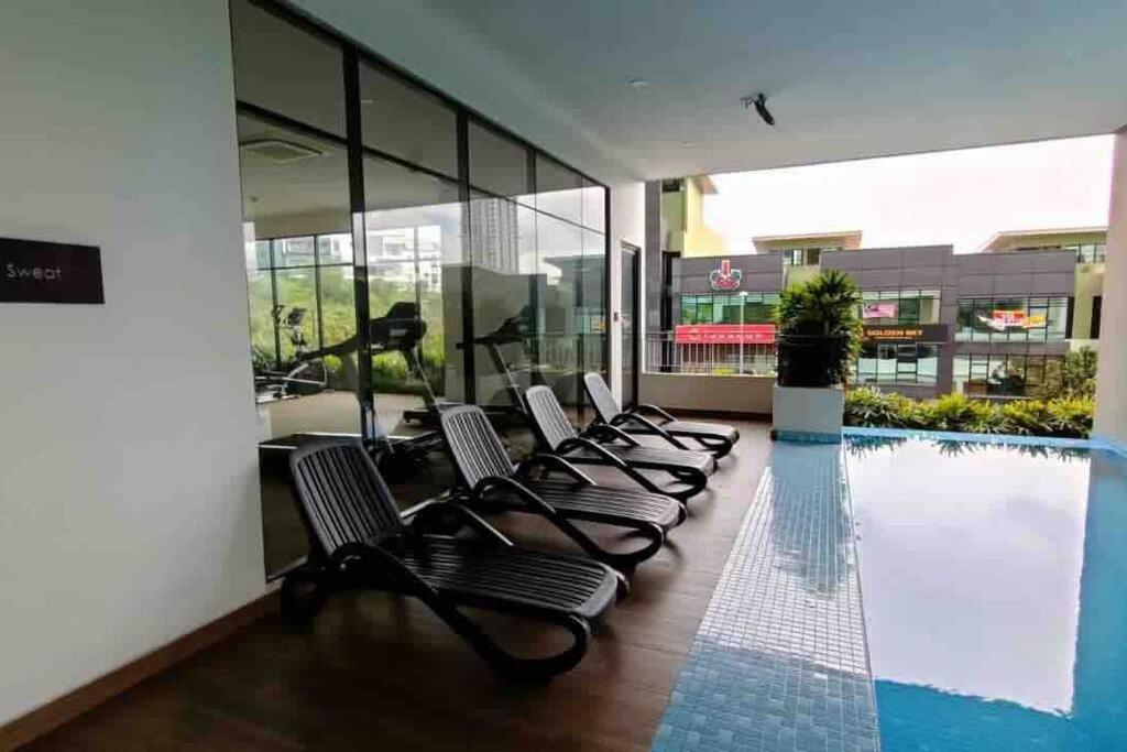 Apartment 16 Sierra Zentro 5 人 Supreme二房公寓 Puchong